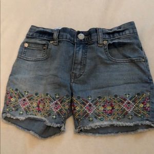 Jean shorts with stitched in pattern